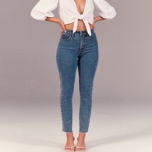 Abercrombie The Skinny High Rise Curve Love Jeans size 26/2